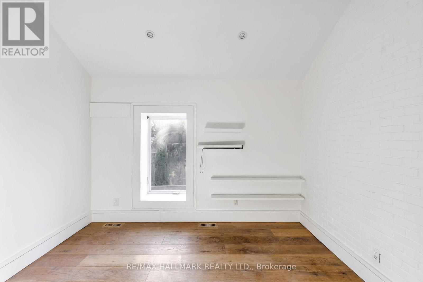 10 Saunders Avenue, Toronto, Ontario  M6R 1B8 - Photo 28 - W12014461