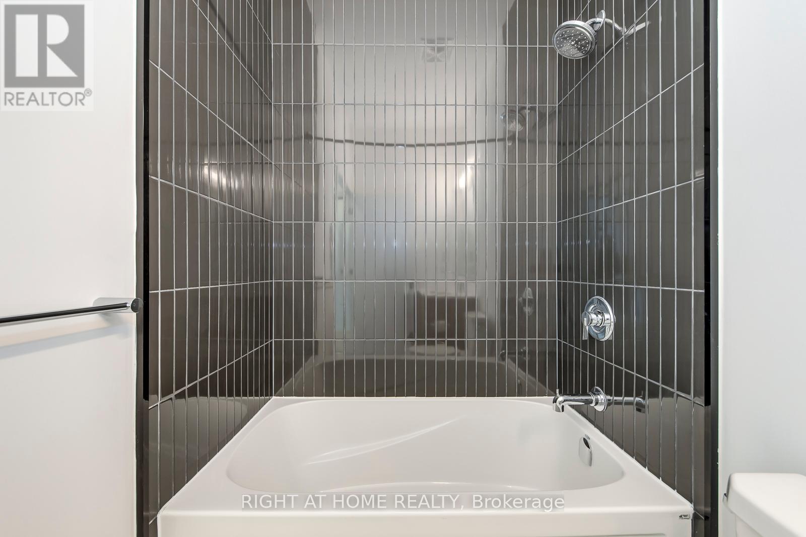 136 - 2501 Saw Whet Boulevard, Oakville, Ontario  L6M 5N2 - Photo 22 - W12014584