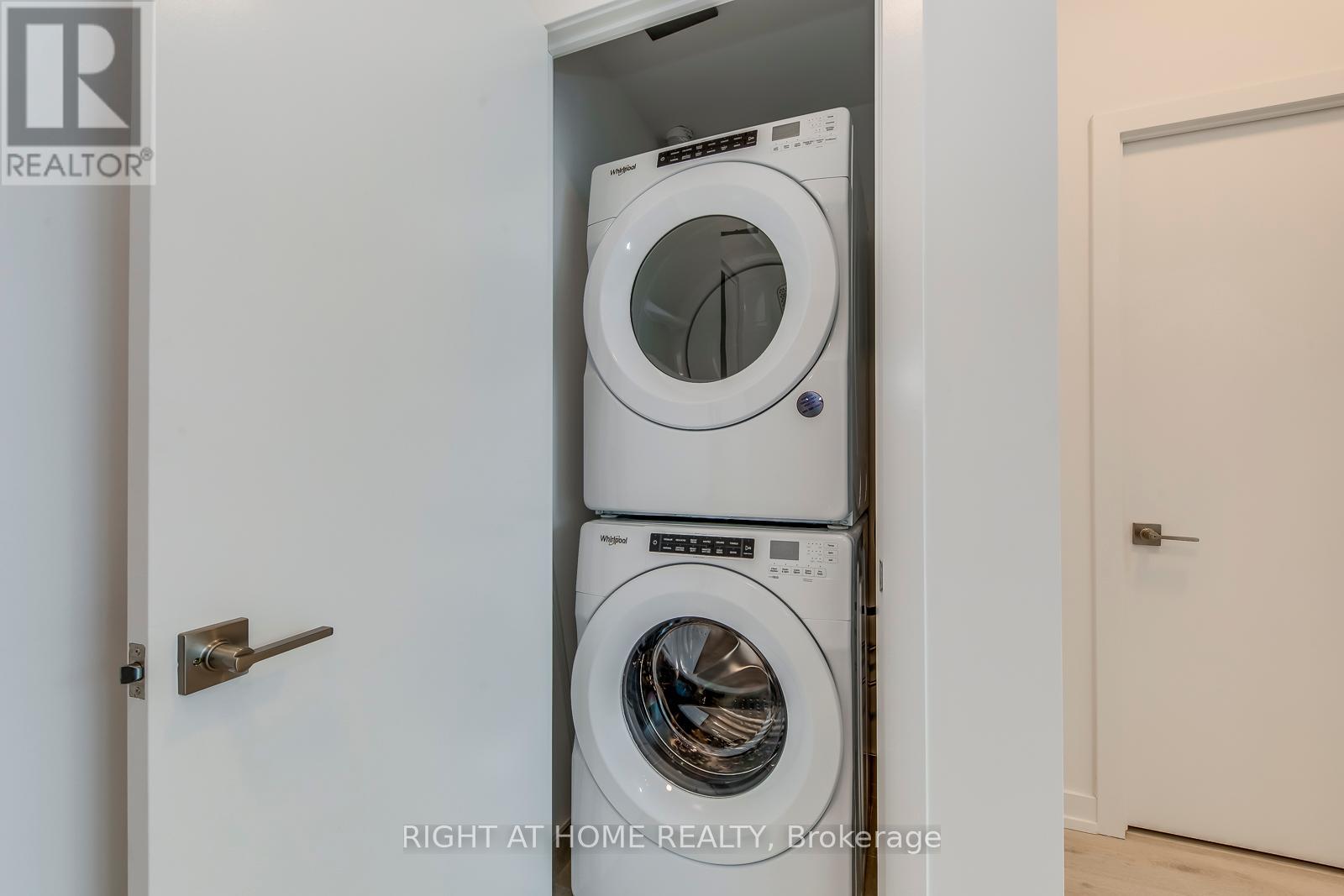 136 - 2501 Saw Whet Boulevard, Oakville, Ontario  L6M 5N2 - Photo 23 - W12014584