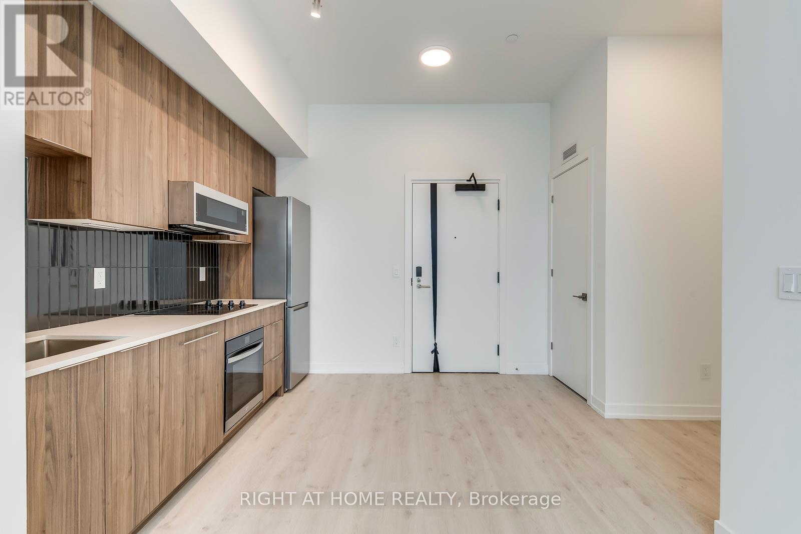 136 - 2501 Saw Whet Boulevard, Oakville, Ontario  L6M 5N2 - Photo 9 - W12014584