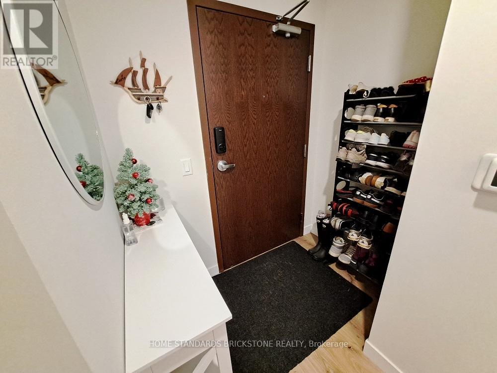 405 - 60 Frederick Street, Kitchener, Ontario  N2H 0C7 - Photo 3 - X12014563