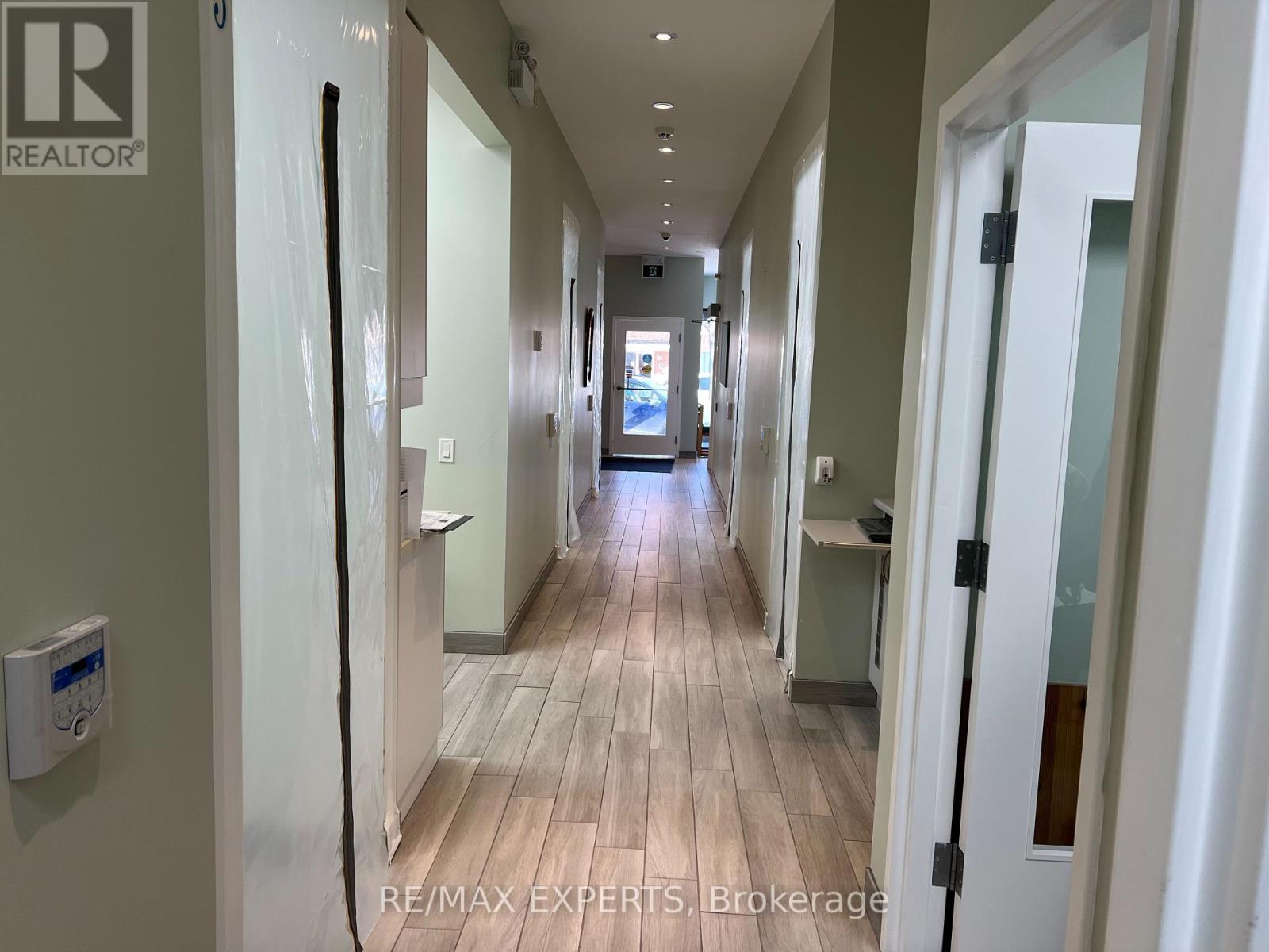 2436 Lake Shore Boulevard W, Toronto, Ontario  M8V 1C4 - Photo 4 - W12014235