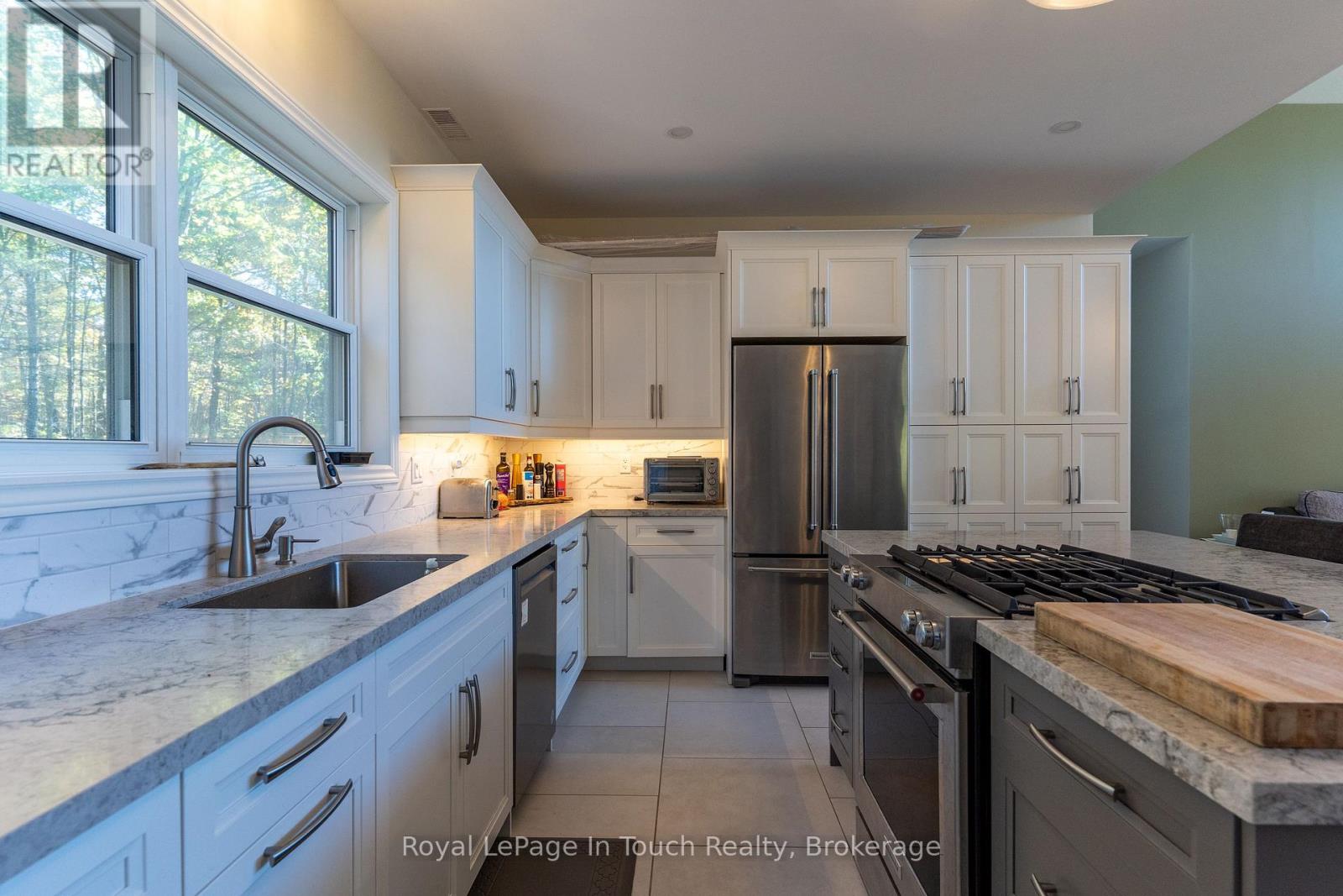 8814 Georgian Bay Shore, Georgian Bay, Ontario  P0E 1E0 - Photo 16 - X12014670