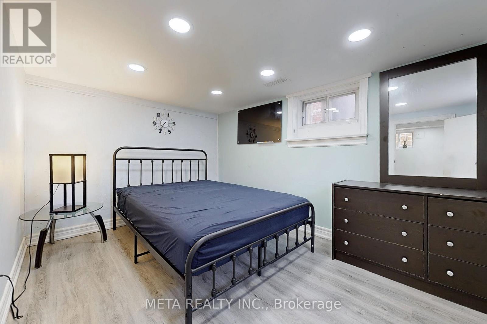 533 Westmount Avenue, Toronto, Ontario  M6E 3N6 - Photo 13 - C12014678