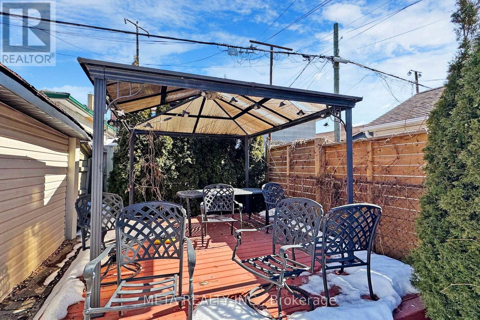 533 Westmount Avenue, Toronto, Ontario  M6E 3N6 - Photo 18 - C12014678