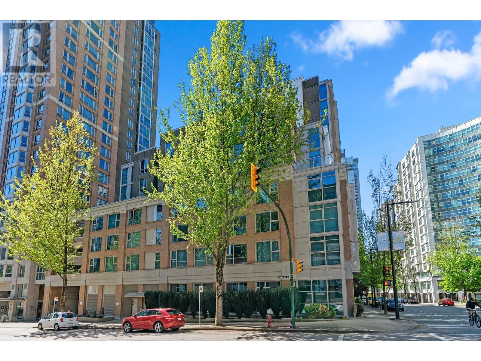 306 1318 Homer Street, Vancouver, British Columbia  V6B 6A7 - Photo 3 - R2968434