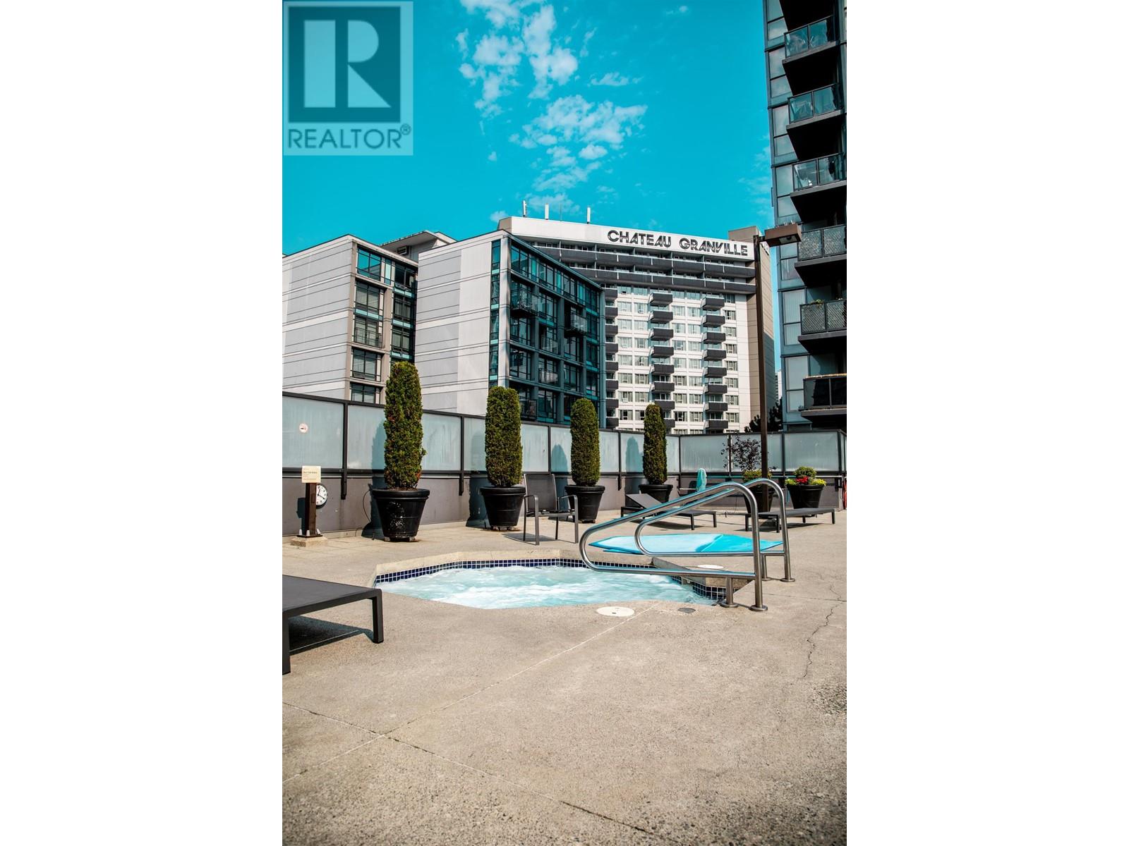 2302 1199 Seymour Street, Vancouver, British Columbia  V6B 1K3 - Photo 3 - R2976183