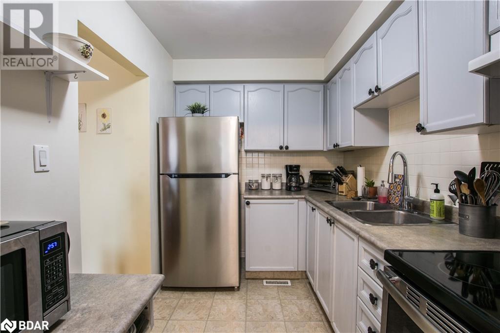 261 Rose Street Unit# 4, Barrie, Ontario  L4M 2V3 - Photo 7 - 40702543