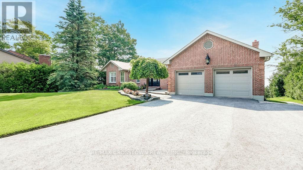 3 Stanley Avenue, Oro-Medonte (Hawkestone), Ontario  L0L 1T0 - Photo 2 - S12014650