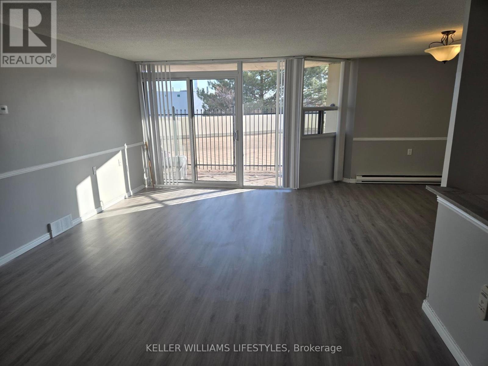 Property at 206 - 323 COLBORNE STREET image 4