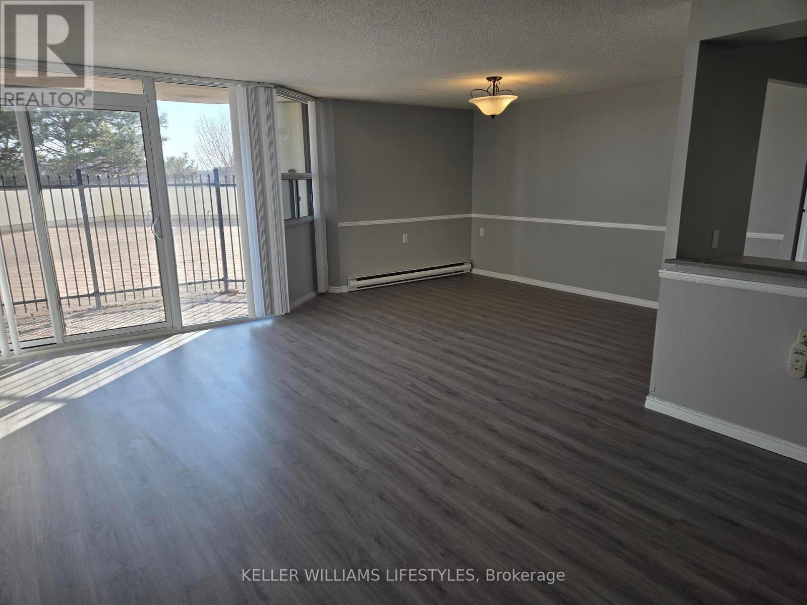 Property at 206 - 323 COLBORNE STREET image 5