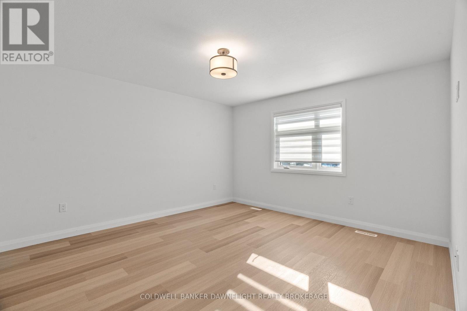 592 Albert Street, South Huron, Ontario  N0M 1S1 - Photo 30 - X12014788