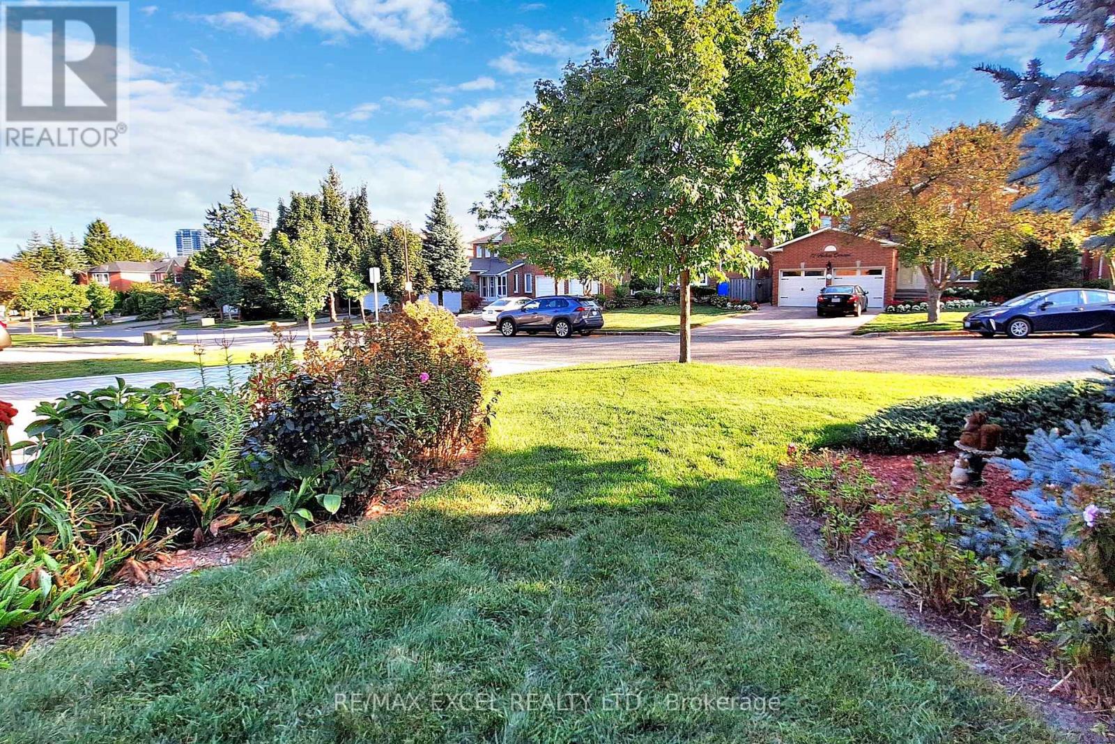 Property at 69 NADINE CRESCENT image 3