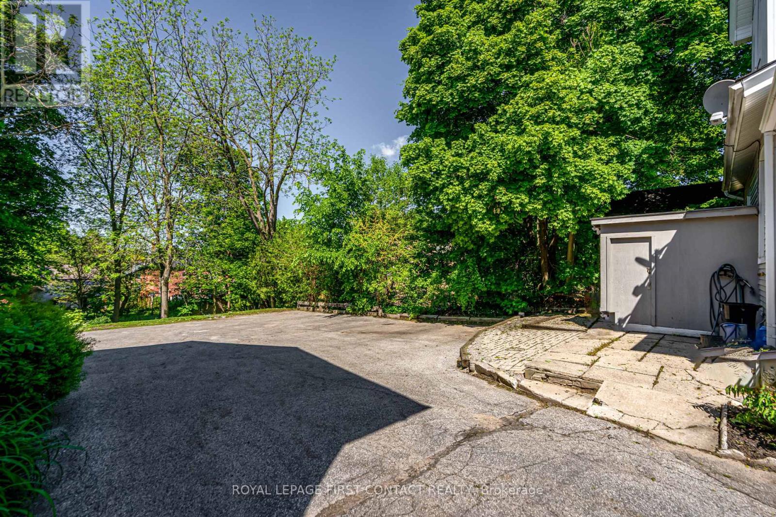 14-16 Peel Street, Barrie, Ontario  L4M 3K8 - Photo 29 - S12014794