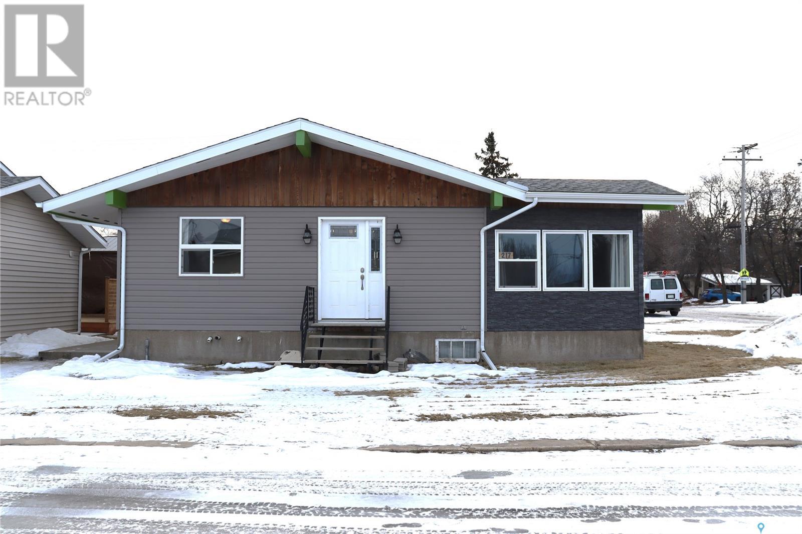 217 Second Avenue E, Debden, Saskatchewan  S0J 0S0 - Photo 1 - SK998665