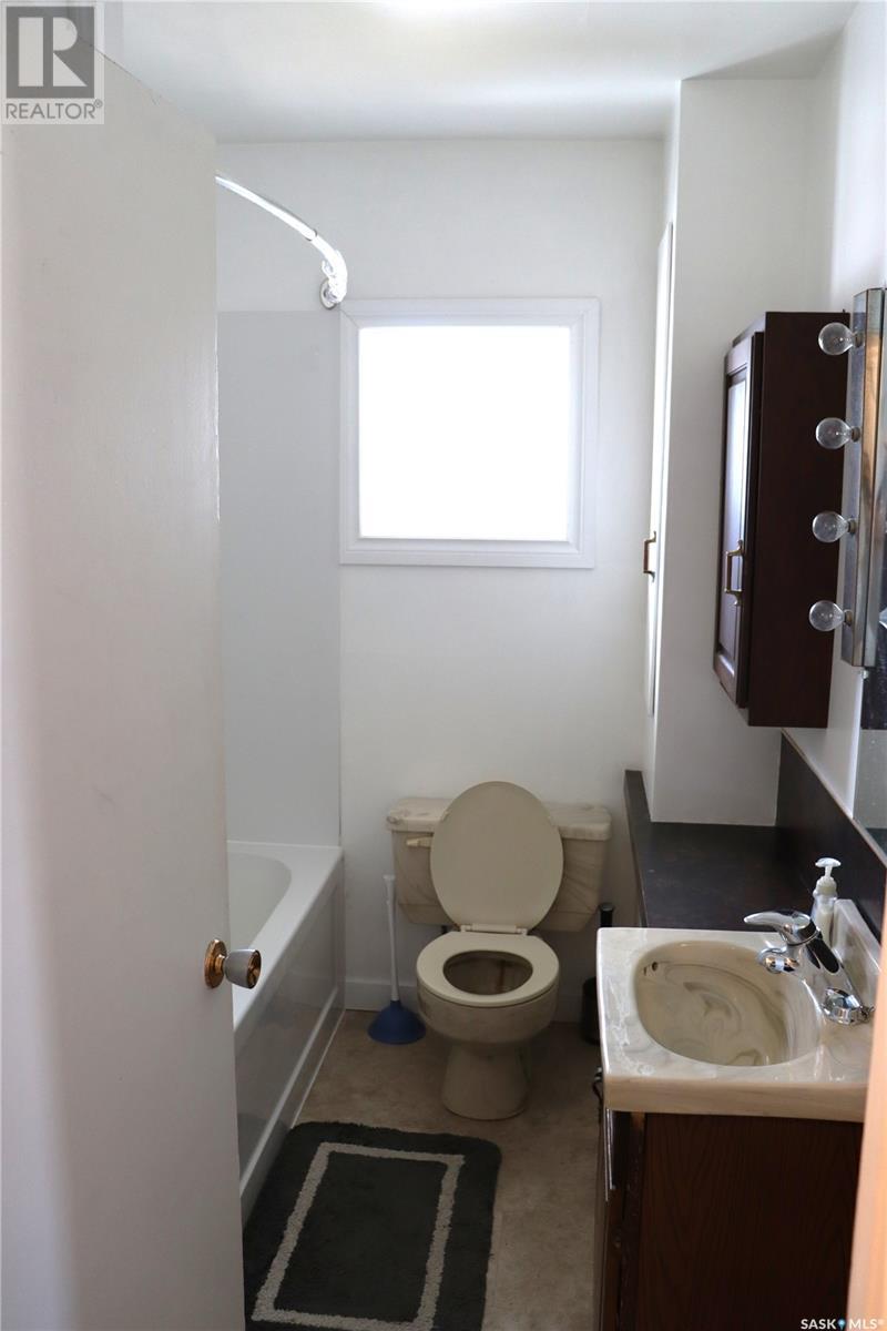 217 Second Avenue E, Debden, Saskatchewan  S0J 0S0 - Photo 12 - SK998665
