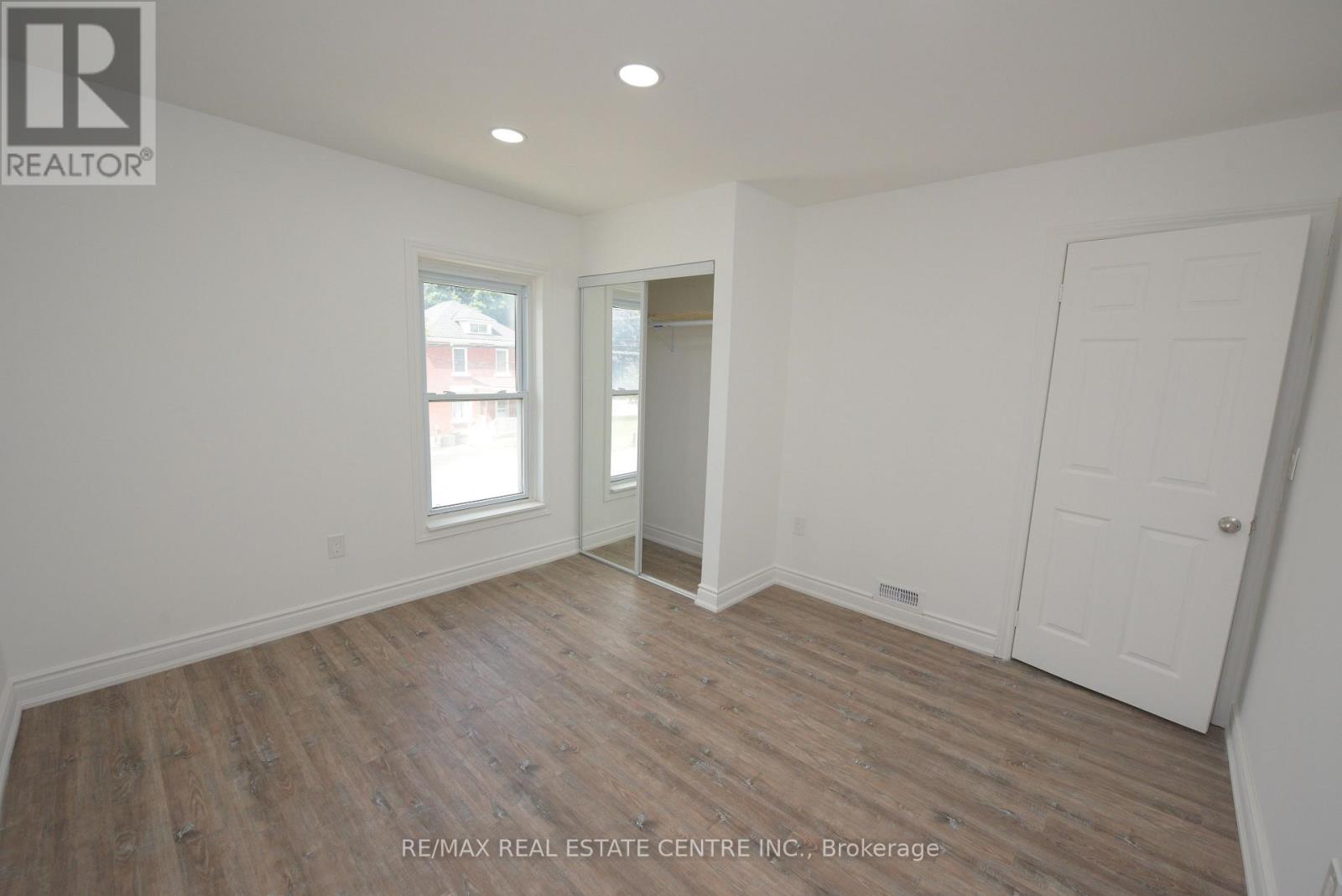 69-71 Cedar Street, Cambridge, Ontario  N1S 1V5 - Photo 12 - X12014721