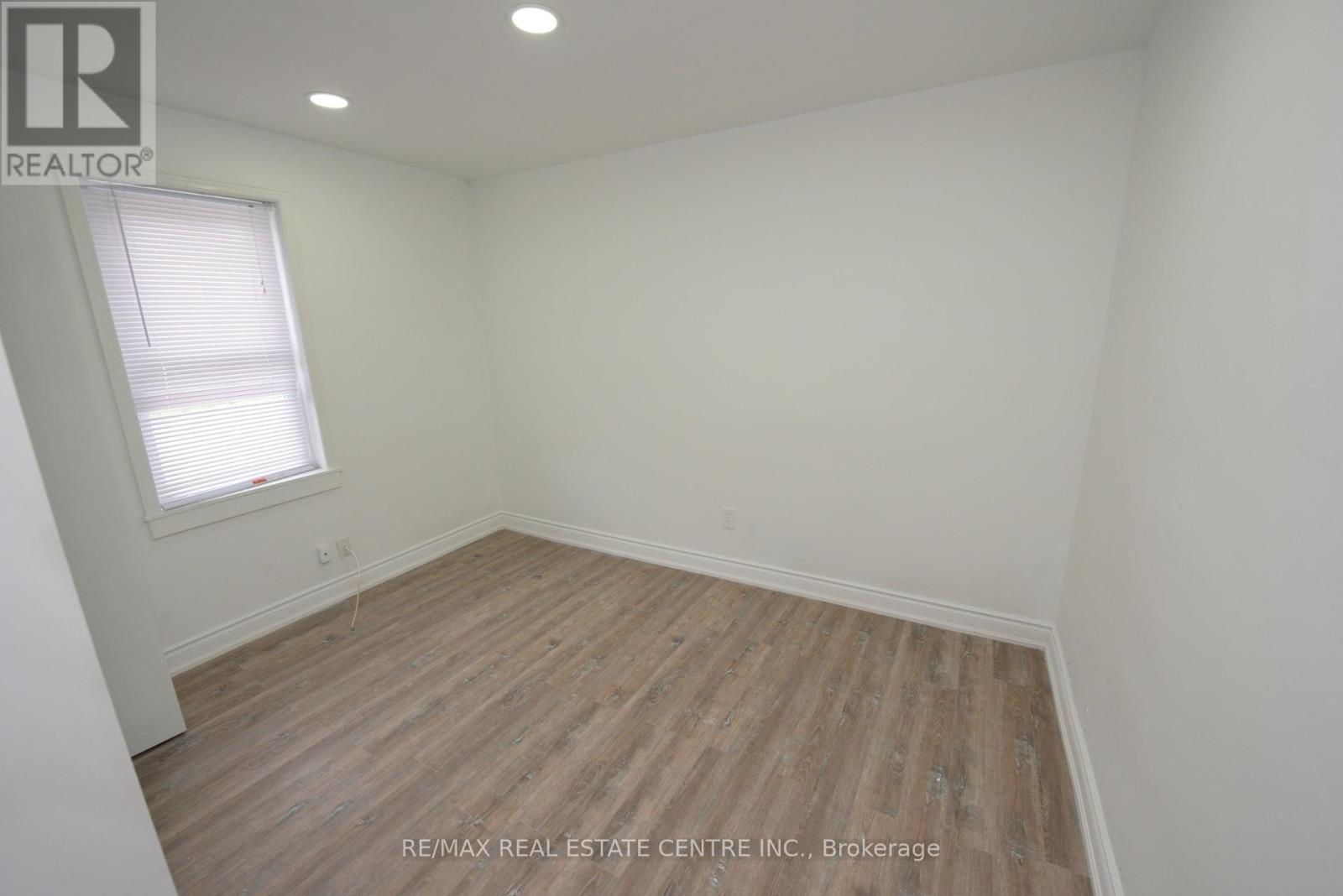 69-71 Cedar Street, Cambridge, Ontario  N1S 1V5 - Photo 15 - X12014721