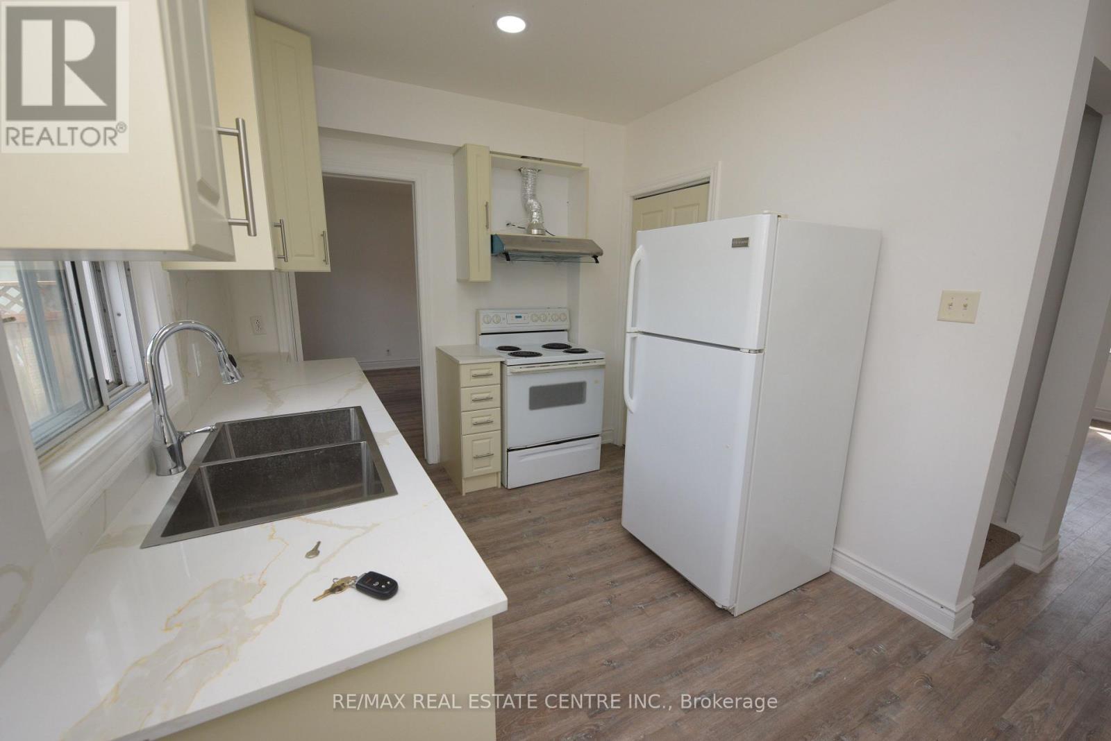 69-71 Cedar Street, Cambridge, Ontario  N1S 1V5 - Photo 29 - X12014721