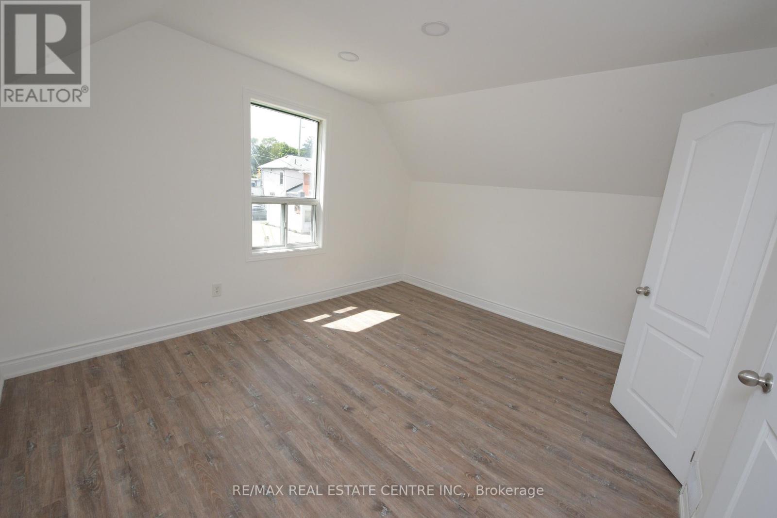 69-71 Cedar Street, Cambridge, Ontario  N1S 1V5 - Photo 34 - X12014721