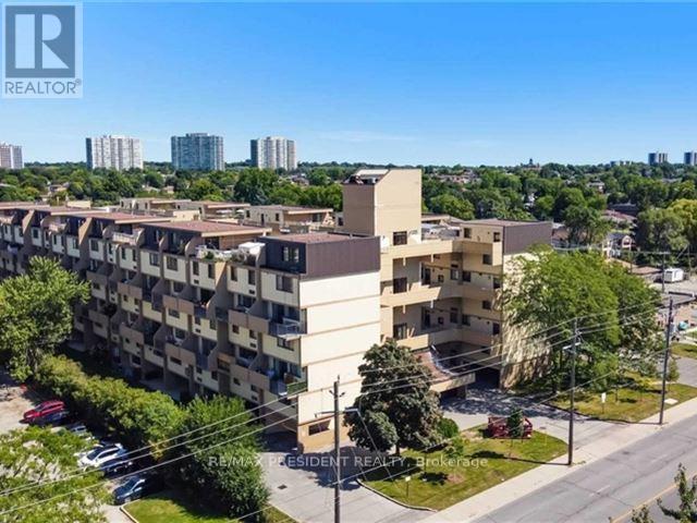 Property at 103 - 665 KENNEDY ROAD image 2