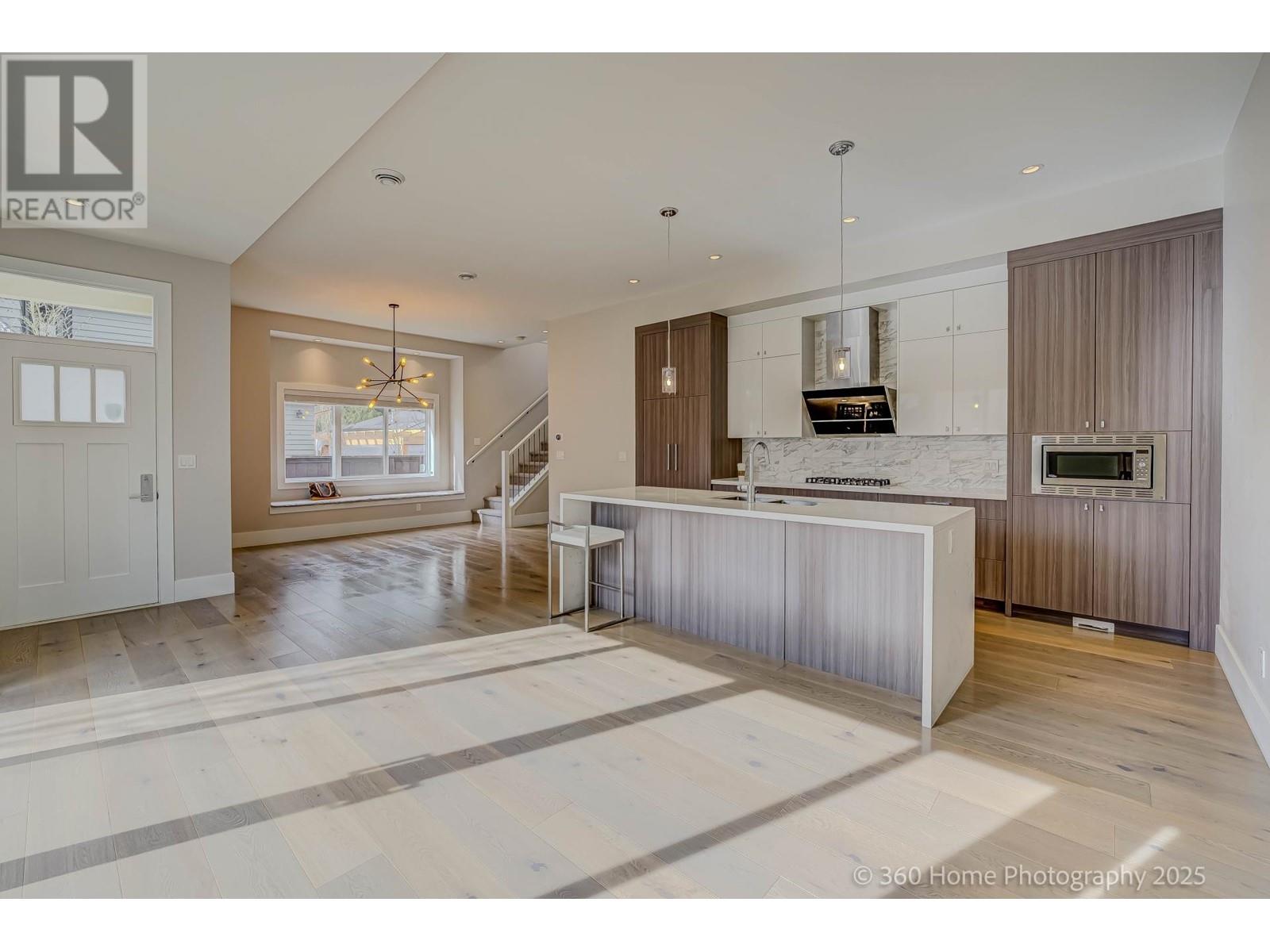 Listing Picture 4 of 12 : 9 5071 STEVESTON HIGHWAY, Richmond / 烈治文 - 魯藝地產 Yvonne Lu Group - MLS Medallion Club Member