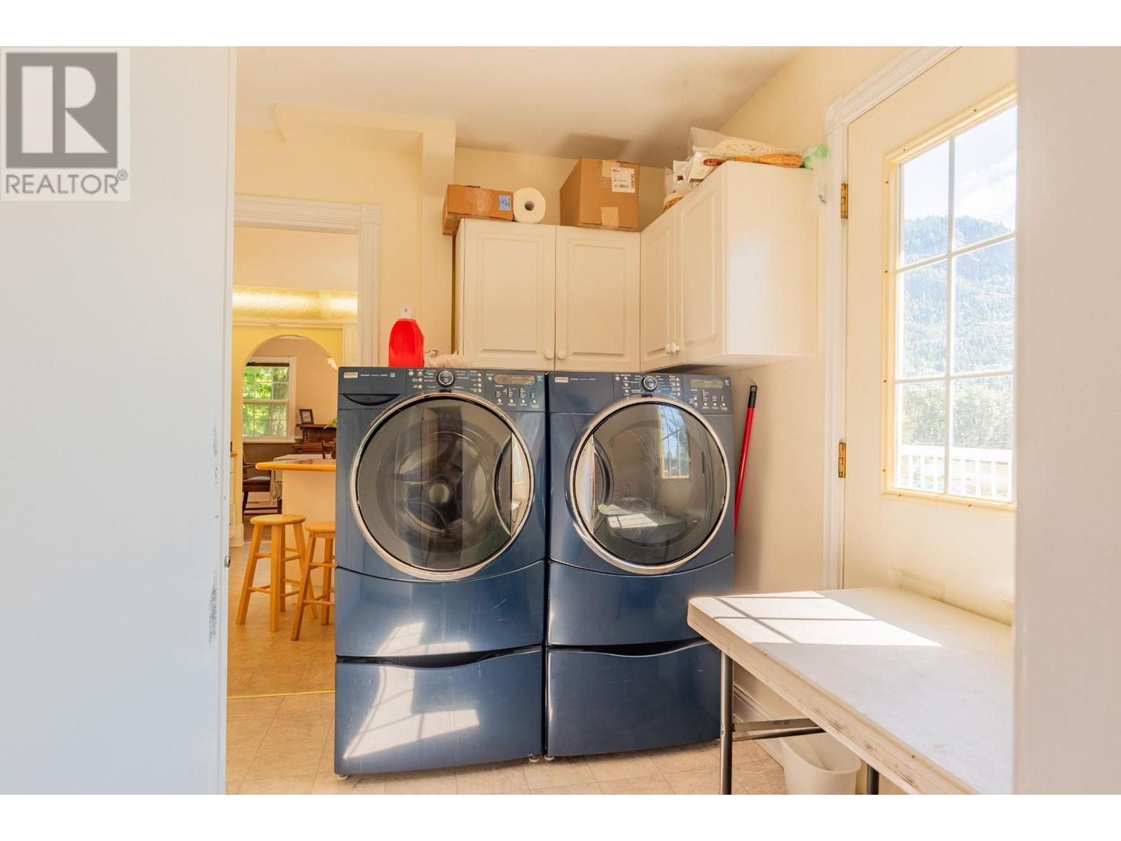 502 7th Street, Castlegar, British Columbia  V1N 4G6 - Photo 31 - 10335811
