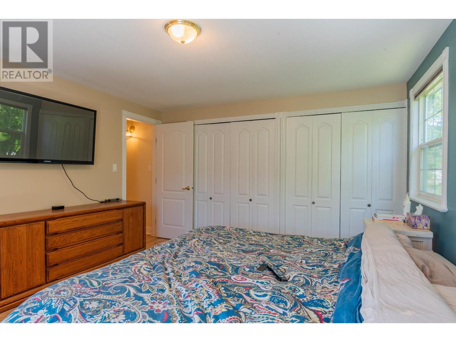 502 7th Street, Castlegar, British Columbia  V1N 4G6 - Photo 40 - 10335811