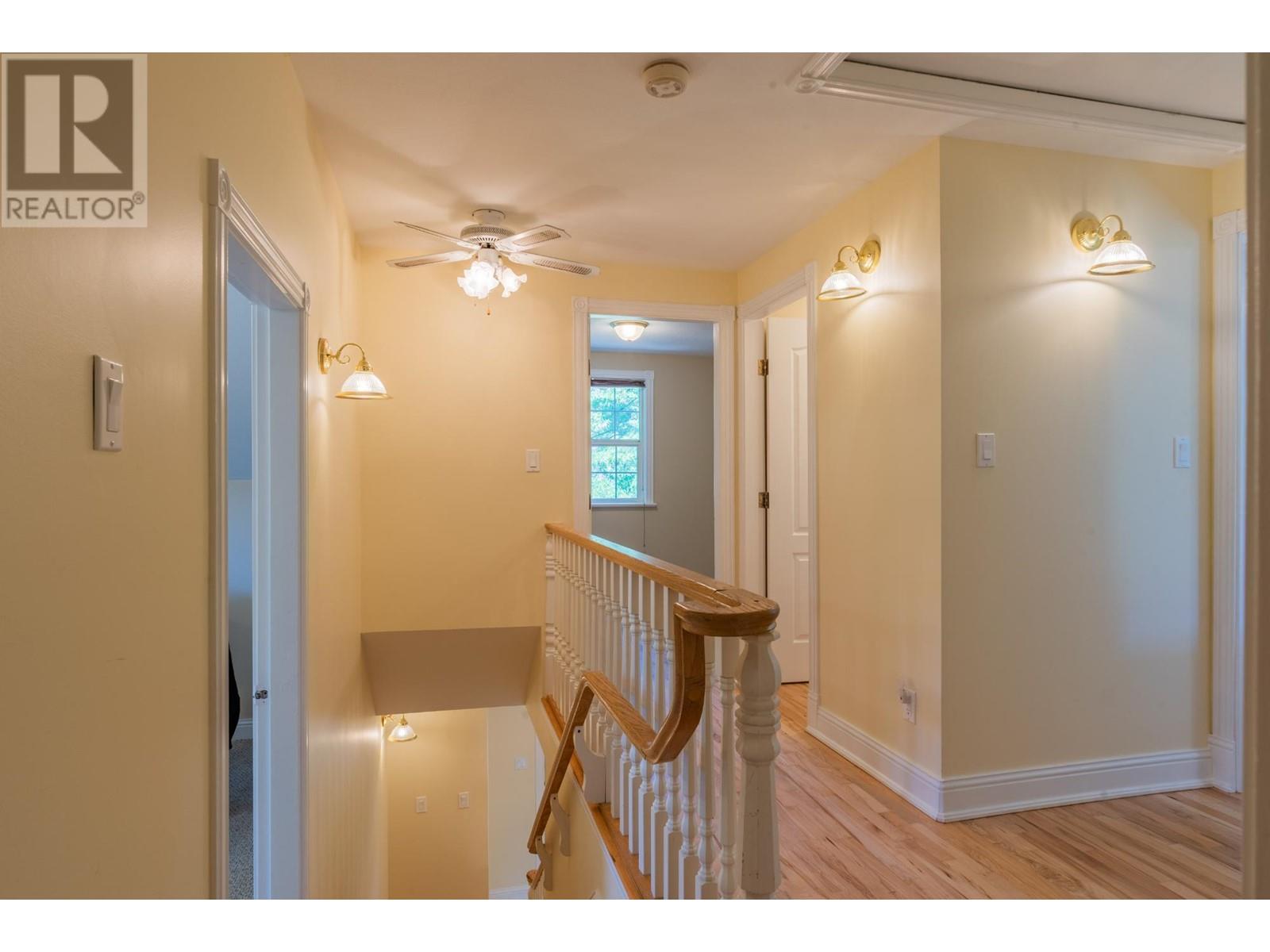 502 7th Street, Castlegar, British Columbia  V1N 4G6 - Photo 38 - 10335811