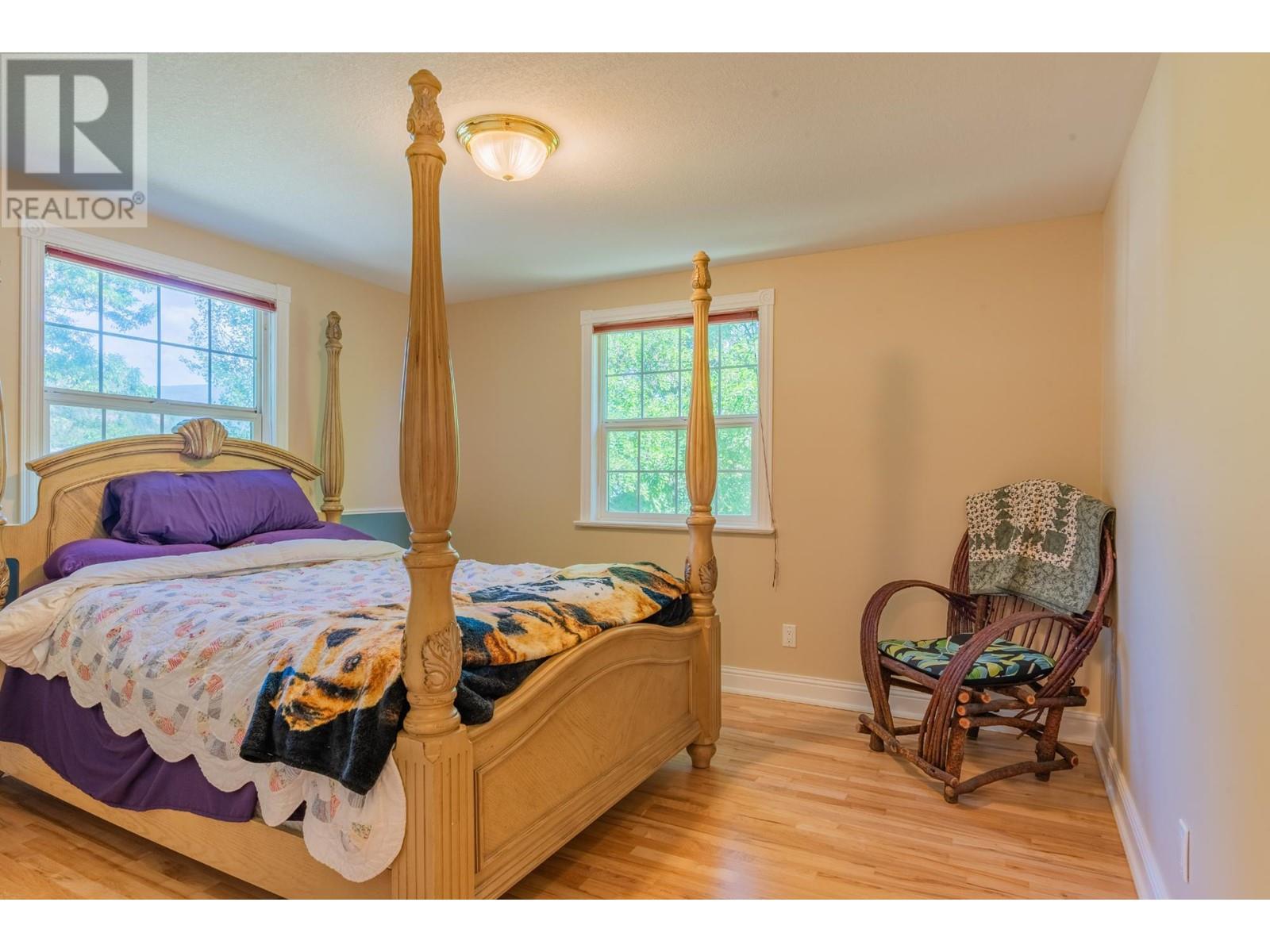 502 7th Street, Castlegar, British Columbia  V1N 4G6 - Photo 48 - 10335811