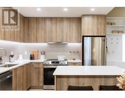 201 3594 MALSUM DRIVE, North Vancouver, British Columbia