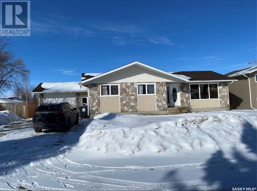 1016 Carlton Drive, Esterhazy, Saskatchewan  S0A 0X0 - Photo 2 - SK998686