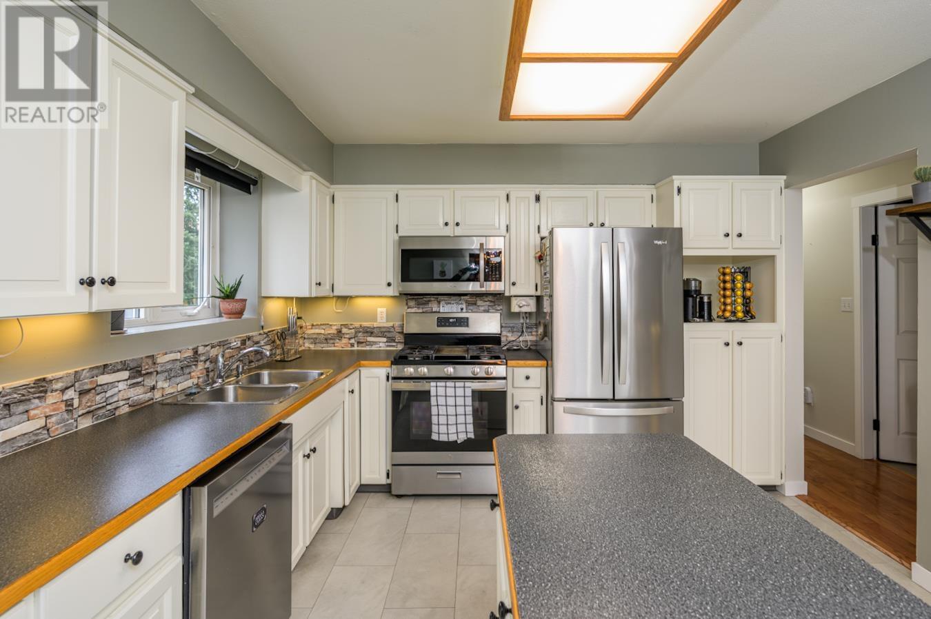 2998 Berwick Drive, Prince George, British Columbia  V2K 3R7 - Photo 15 - R2976896
