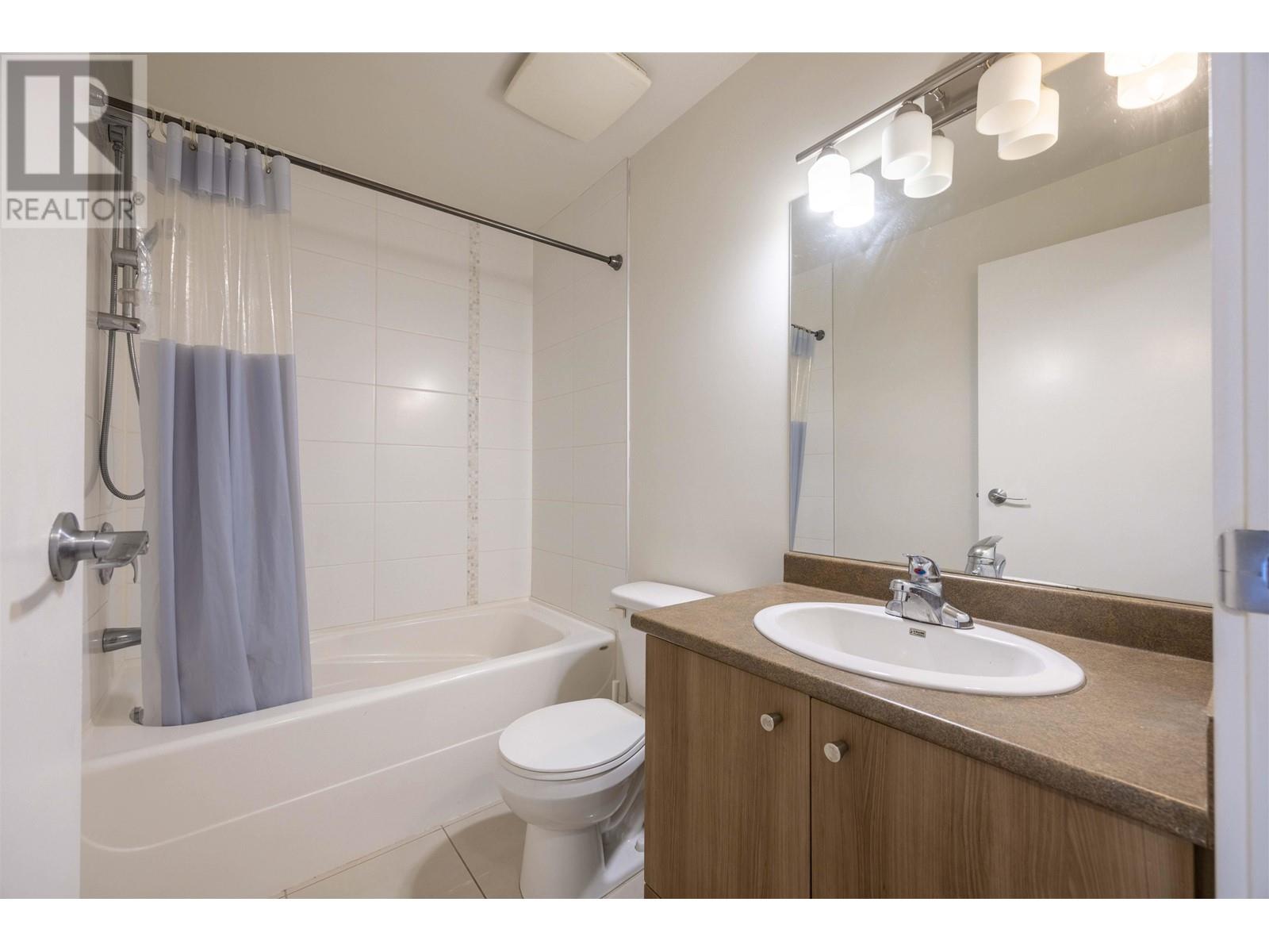 Listing Picture 15 of 20 : 292 4133 STOLBERG STREET, Richmond / 烈治文 - 魯藝地產 Yvonne Lu Group - MLS Medallion Club Member