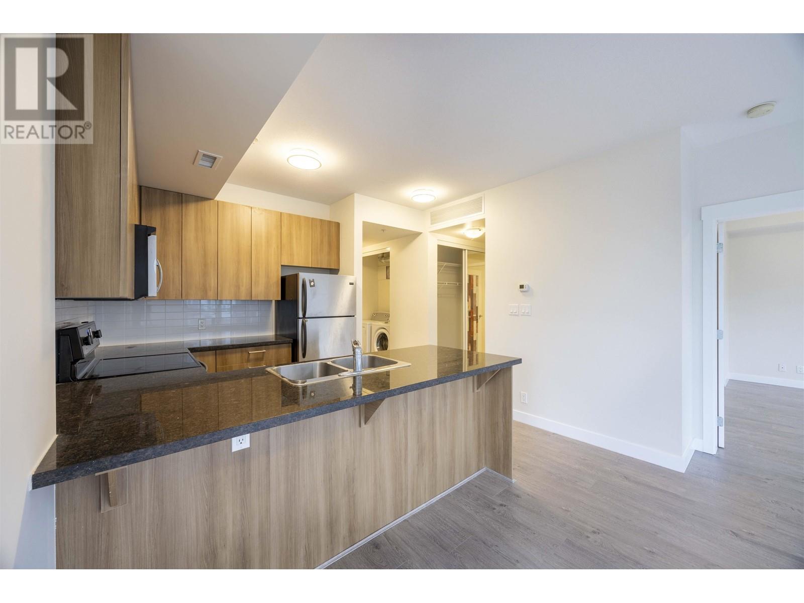 Listing Picture 5 of 20 : 292 4133 STOLBERG STREET, Richmond / 烈治文 - 魯藝地產 Yvonne Lu Group - MLS Medallion Club Member