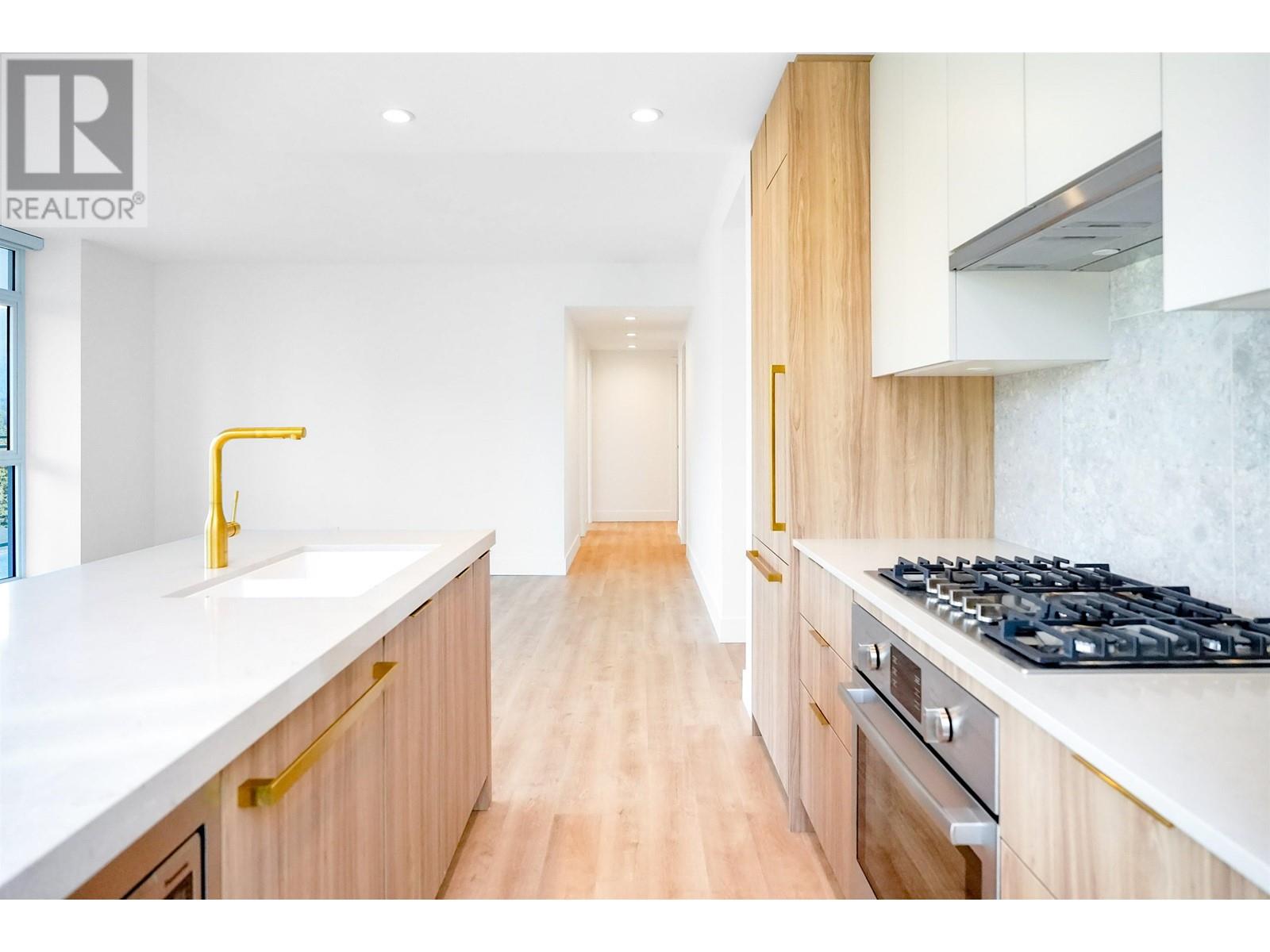 702 2375 Emery Court, North Vancouver, British Columbia  V0V 0V0 - Photo 5 - R2976838