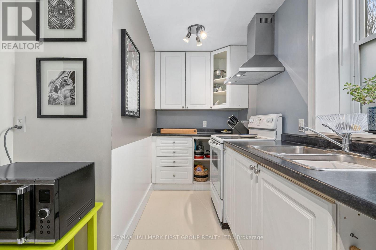 92 Orange Street, Cobourg, Ontario  K9A 2L3 - Photo 9 - X12014931