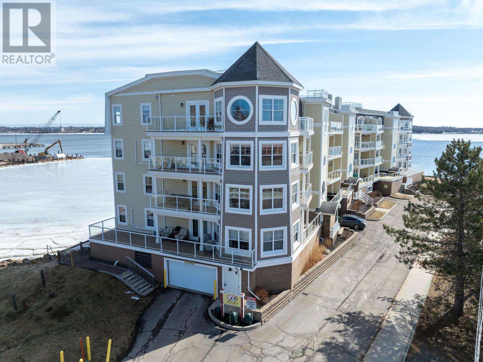 204 1 Haviland Street, Charlottetown, Prince Edward Island  C1A 0A8 - Photo 4 - 202504660