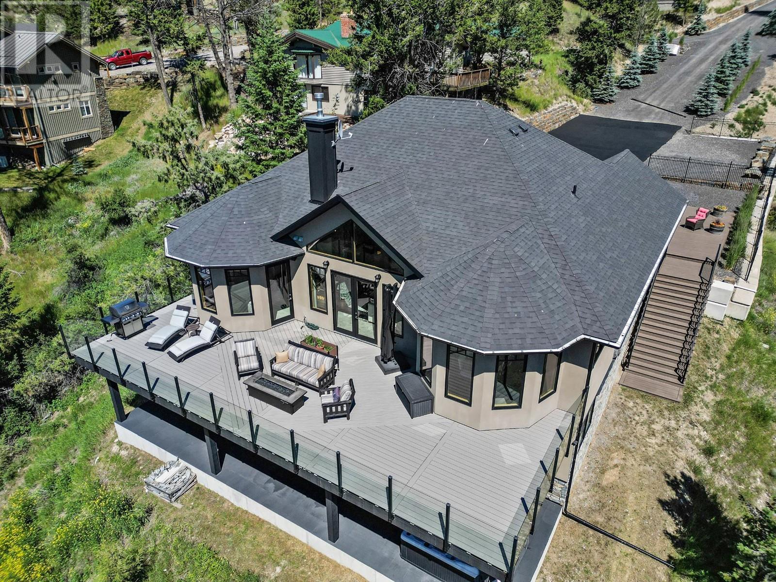 717 Lakeview Drive, Windermere, British Columbia  V0A 1K3 - Photo 6 - 10335288
