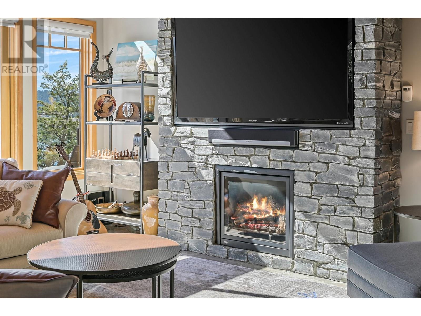 717 Lakeview Drive, Windermere, British Columbia  V0A 1K3 - Photo 19 - 10335288