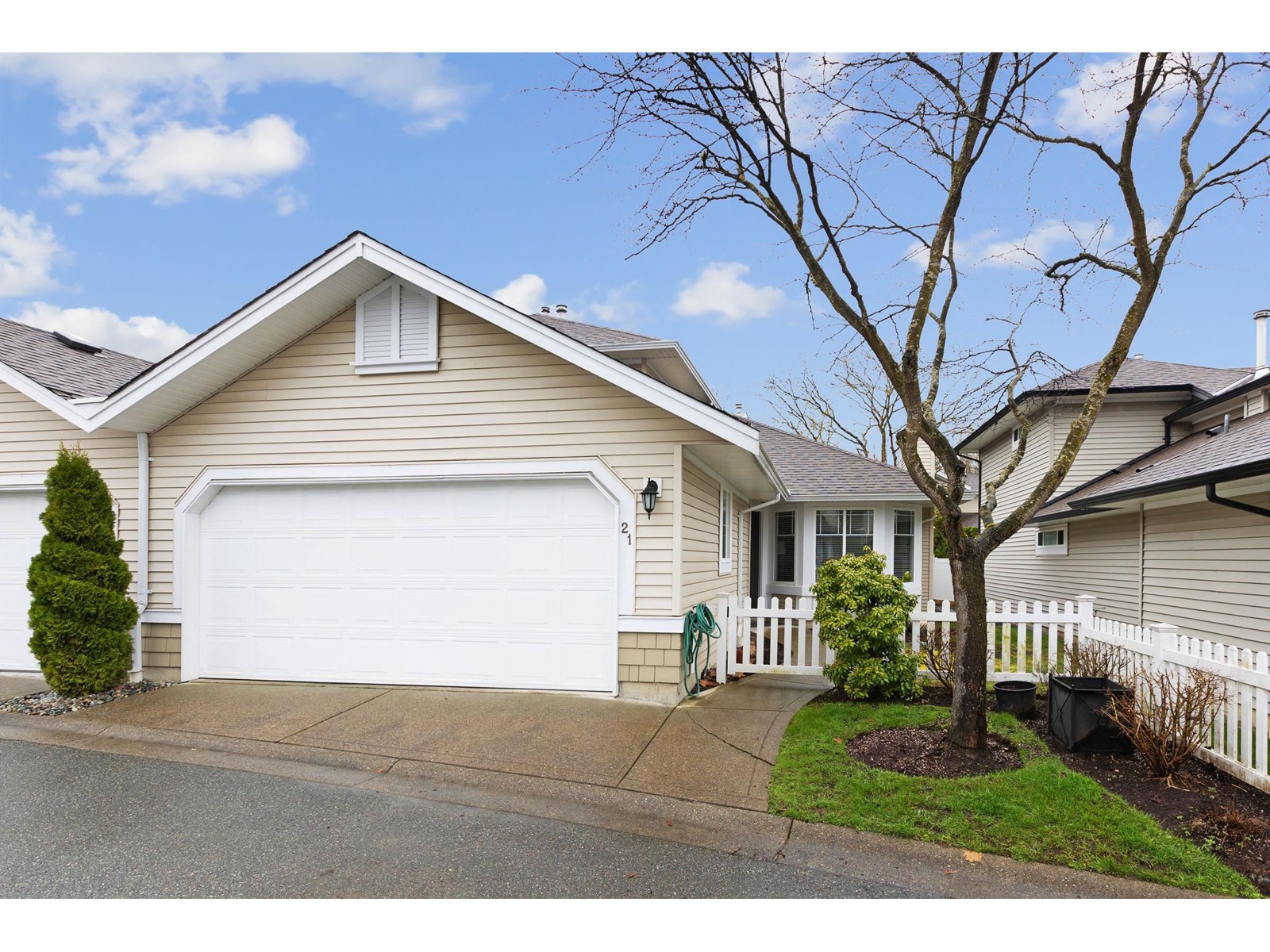 21 6488 168 Street, Surrey, British Columbia  V3S 8Z1 - Photo 1 - R2976242