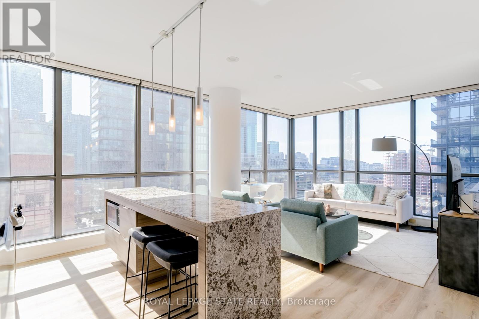 1407 - 8 CHARLOTTE STREET, Toronto, Ontario