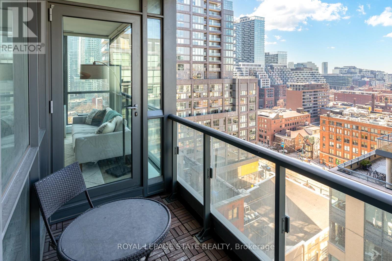 1407 - 8 Charlotte Street, Toronto, Ontario  M5V 0K4 - Photo 28 - C12014988