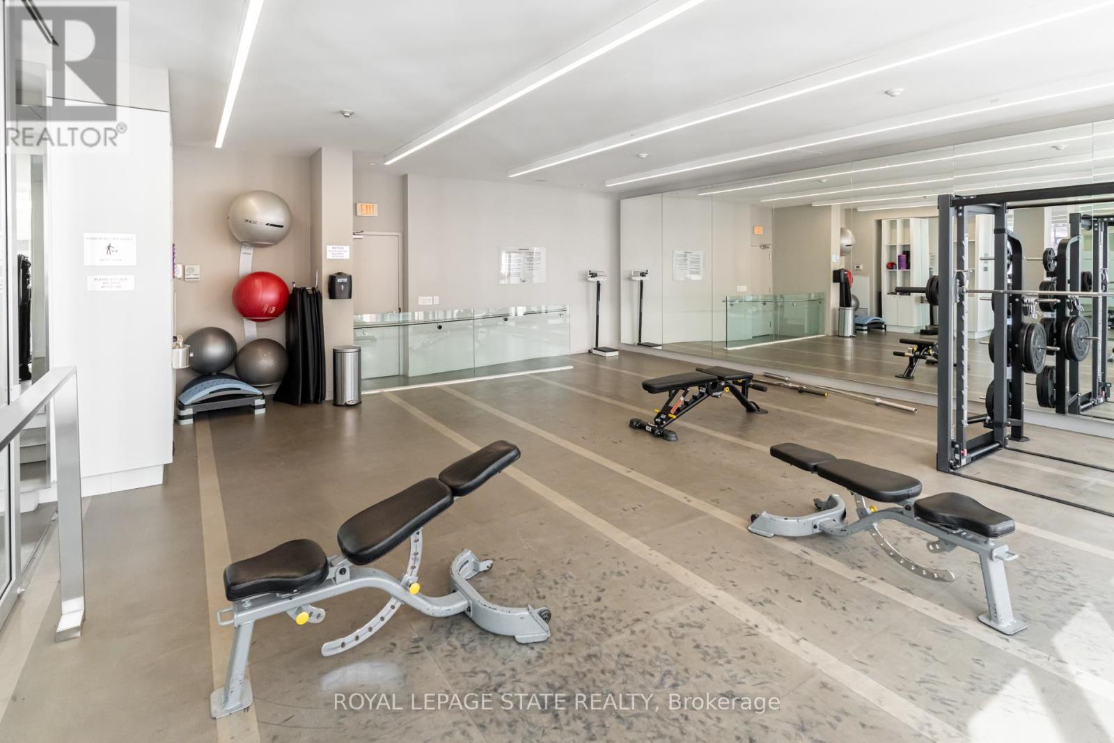 1407 - 8 Charlotte Street, Toronto, Ontario  M5V 0K4 - Photo 33 - C12014988