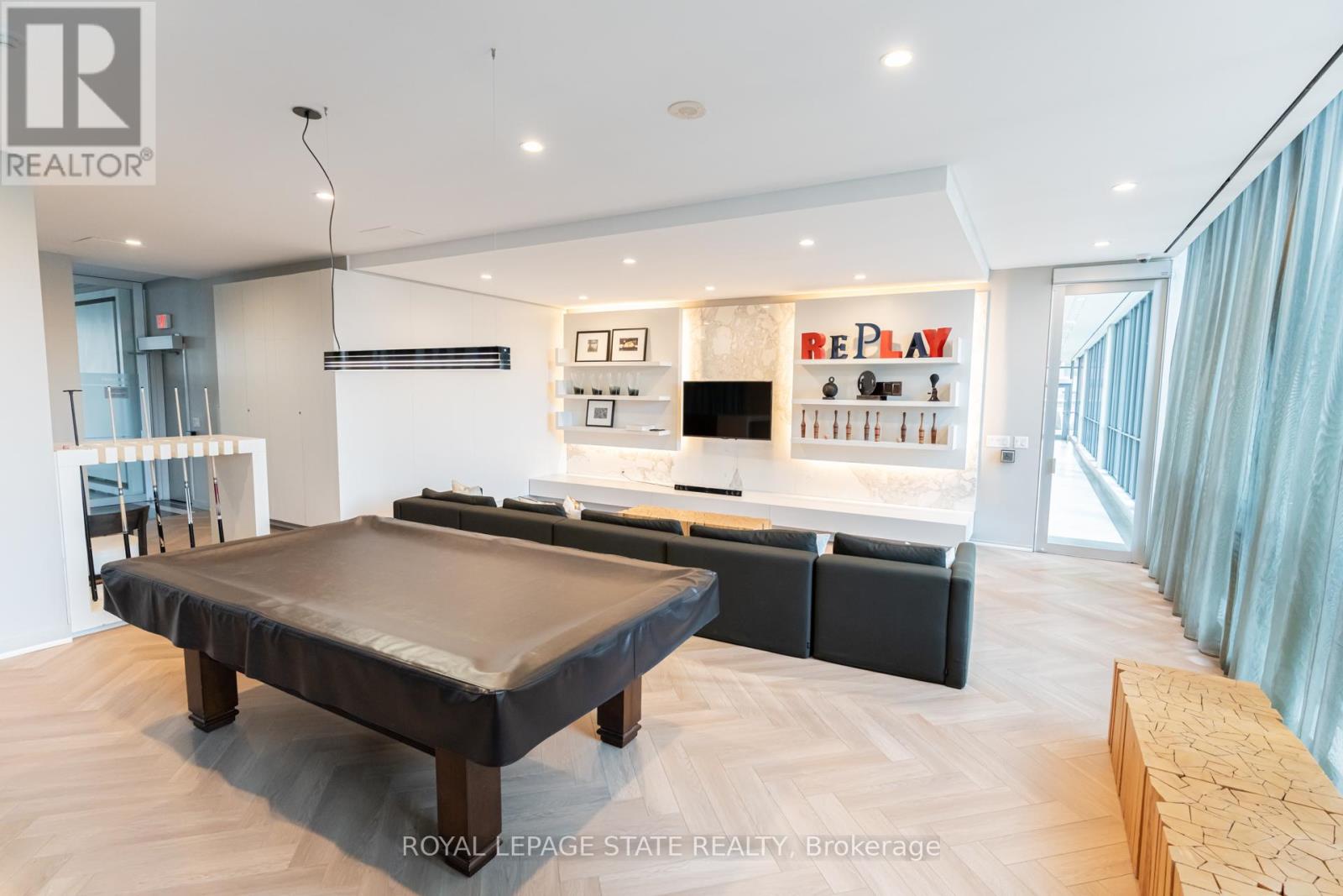 1407 - 8 Charlotte Street, Toronto, Ontario  M5V 0K4 - Photo 35 - C12014988