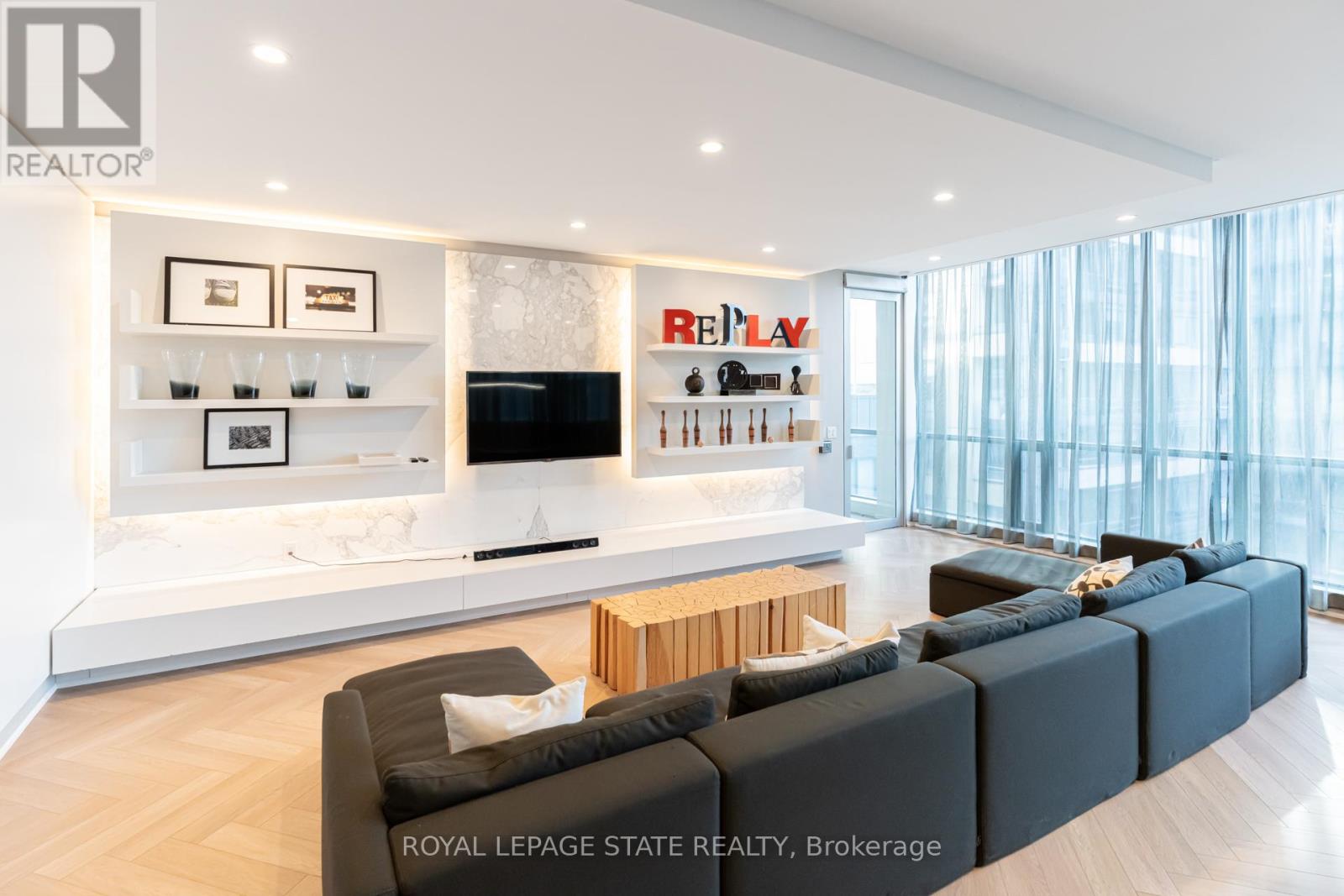 1407 - 8 Charlotte Street, Toronto, Ontario  M5V 0K4 - Photo 36 - C12014988