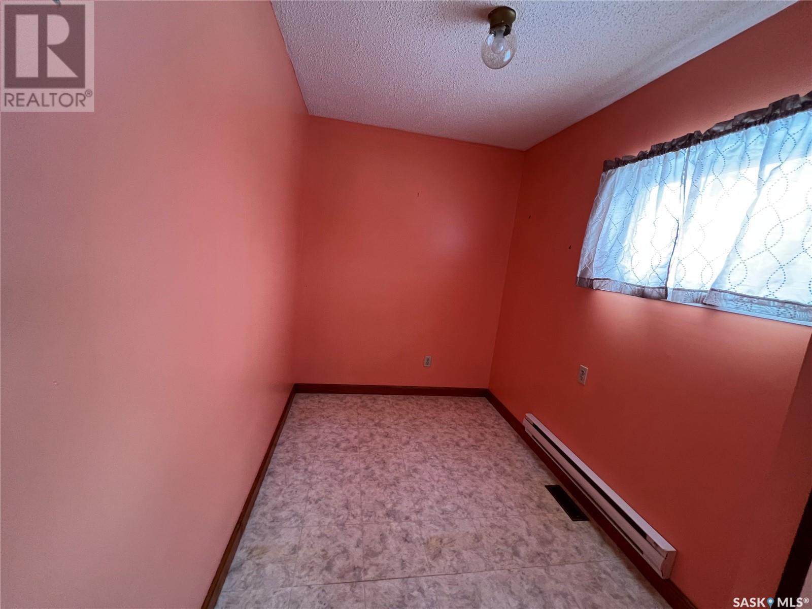 501 Reed Street, Morse, Saskatchewan  S0H 3C0 - Photo 10 - SK998680