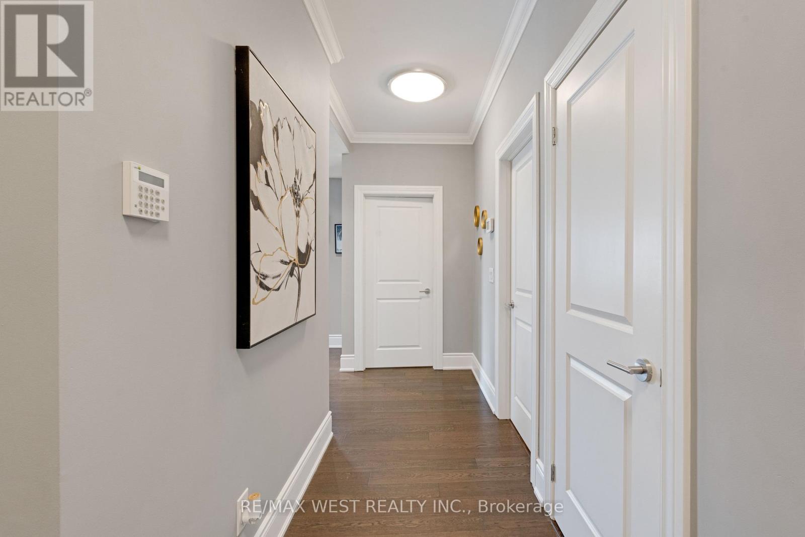 Property at 201 - 10360 ISLINGTON AVENUE image 5