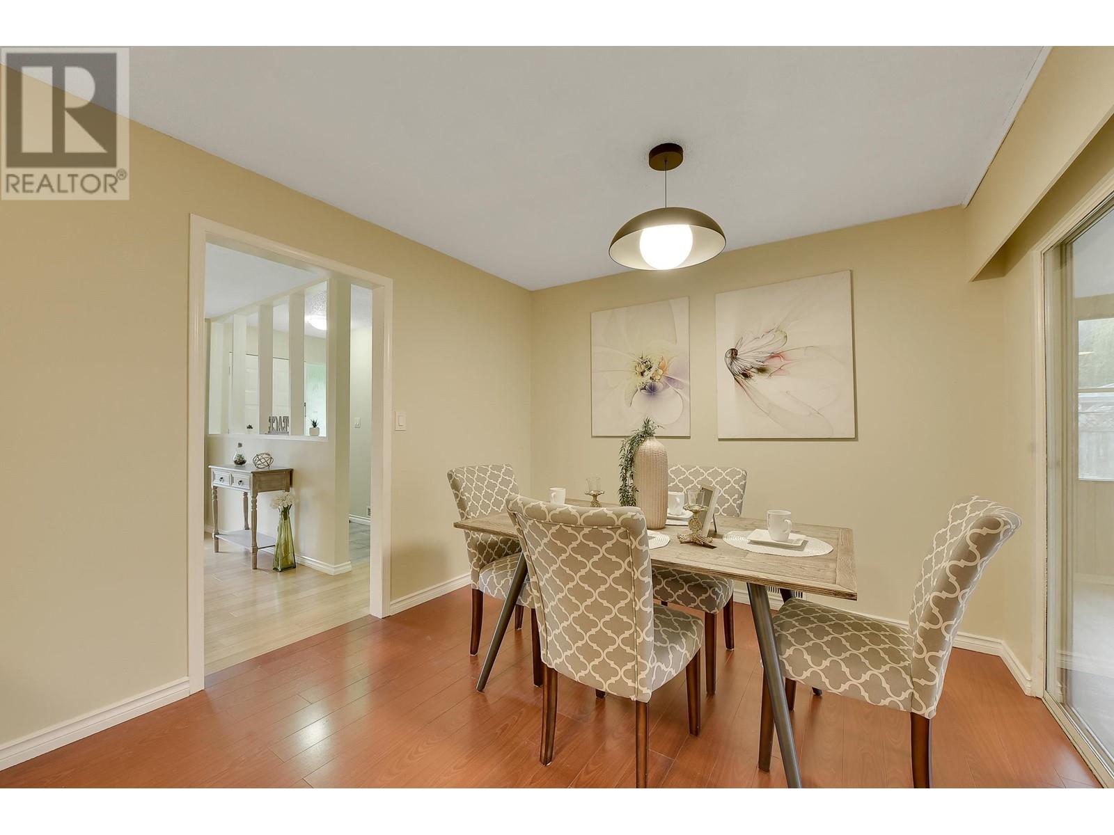 22953 Rogers Avenue, Maple Ridge, British Columbia  V2X 3Z8 - Photo 12 - R2976704