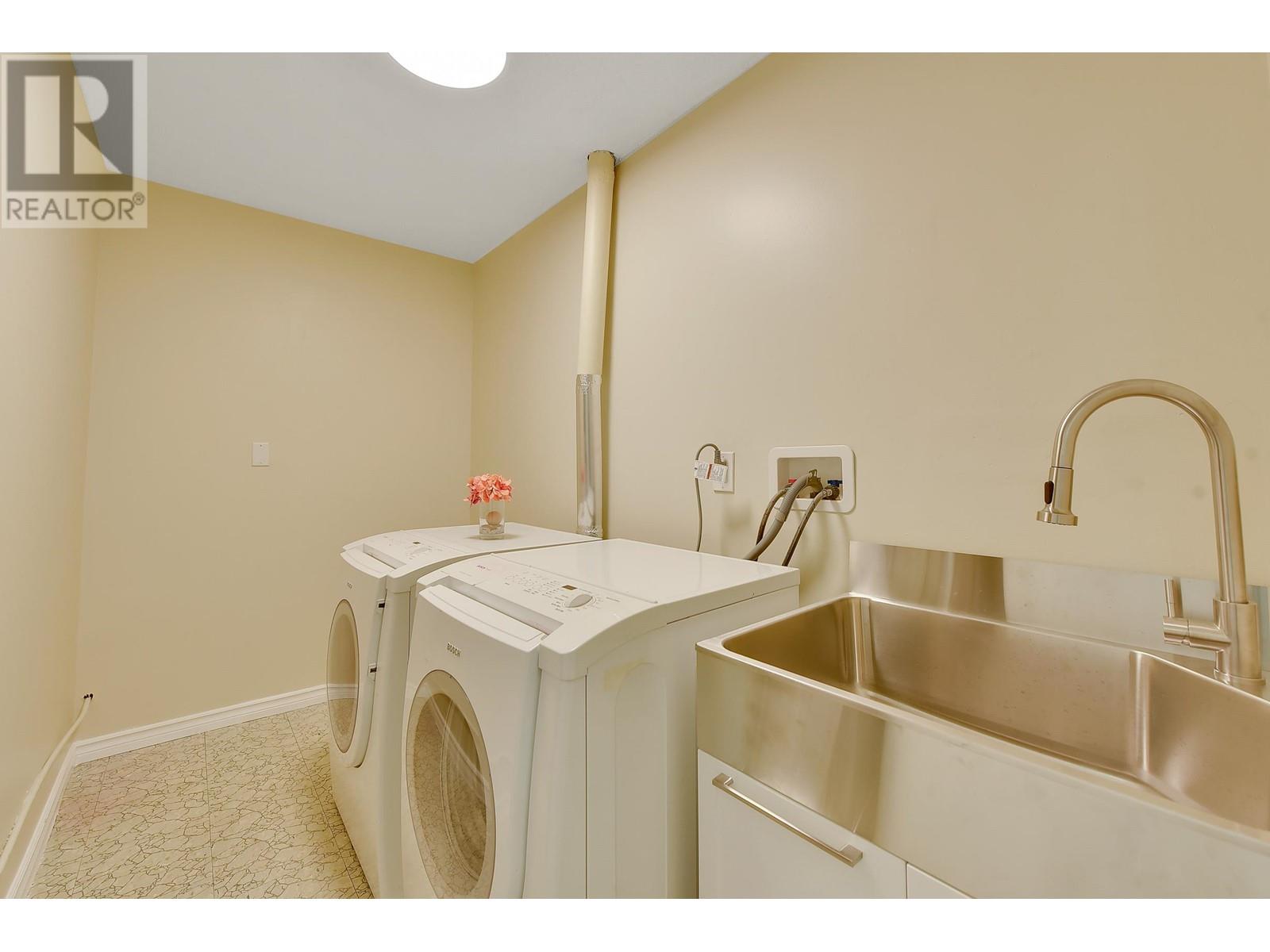 22953 Rogers Avenue, Maple Ridge, British Columbia  V2X 3Z8 - Photo 21 - R2976704